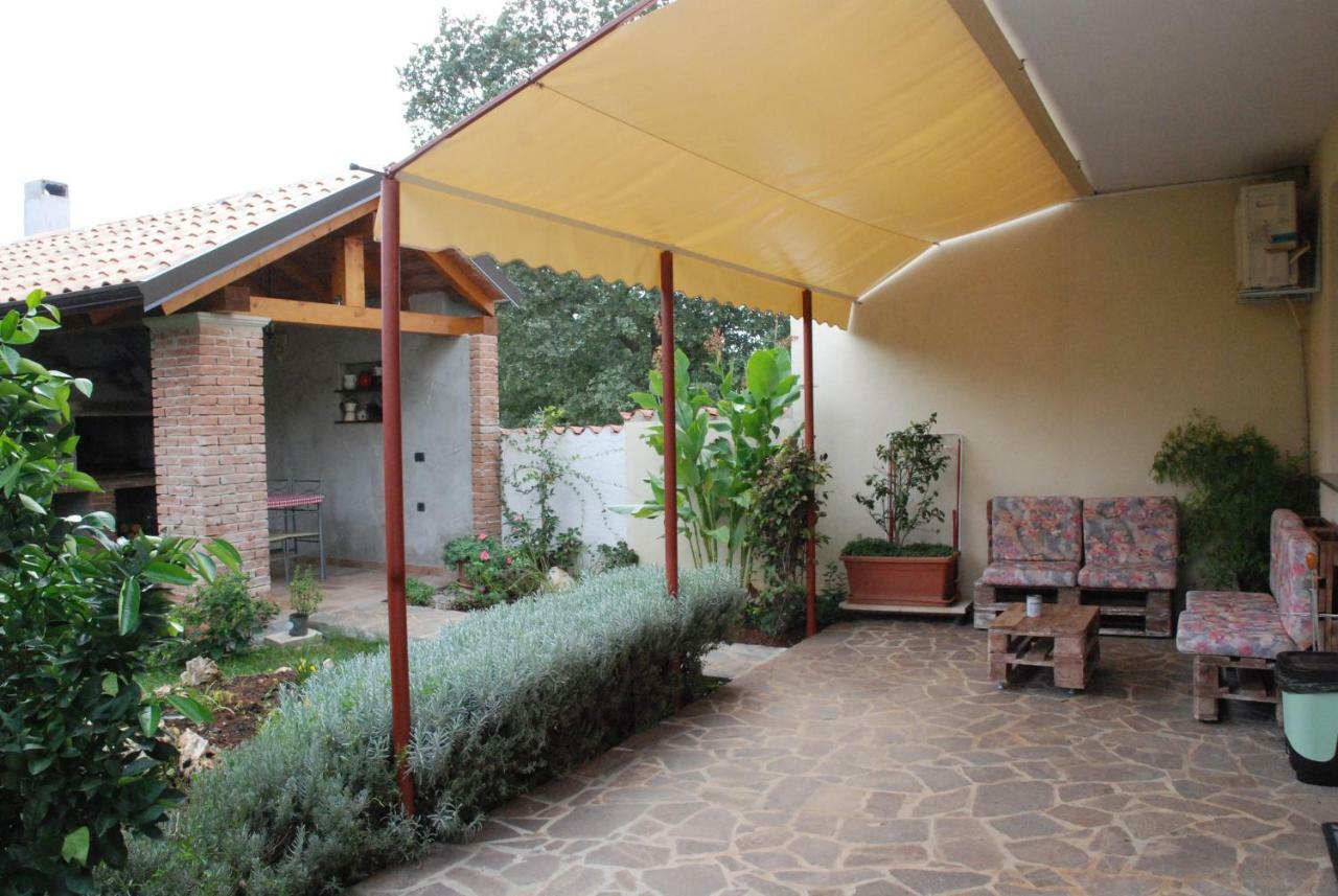 Apartmani Radin Rosini Exteriér fotografie