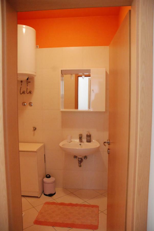 Apartmani Radin Rosini Exteriér fotografie