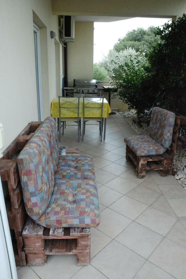 Apartmani Radin Rosini Exteriér fotografie