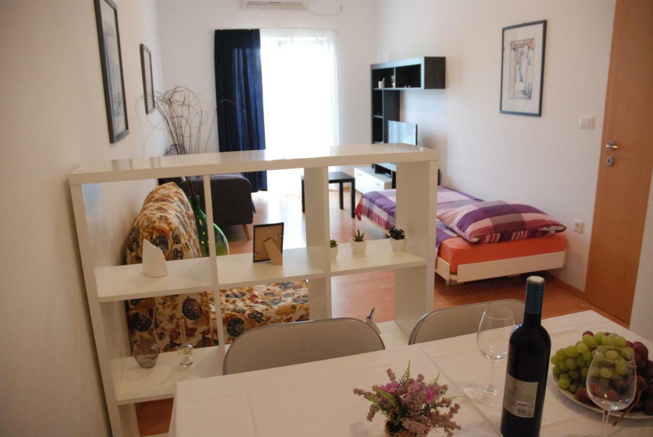 Apartmani Radin Rosini Exteriér fotografie