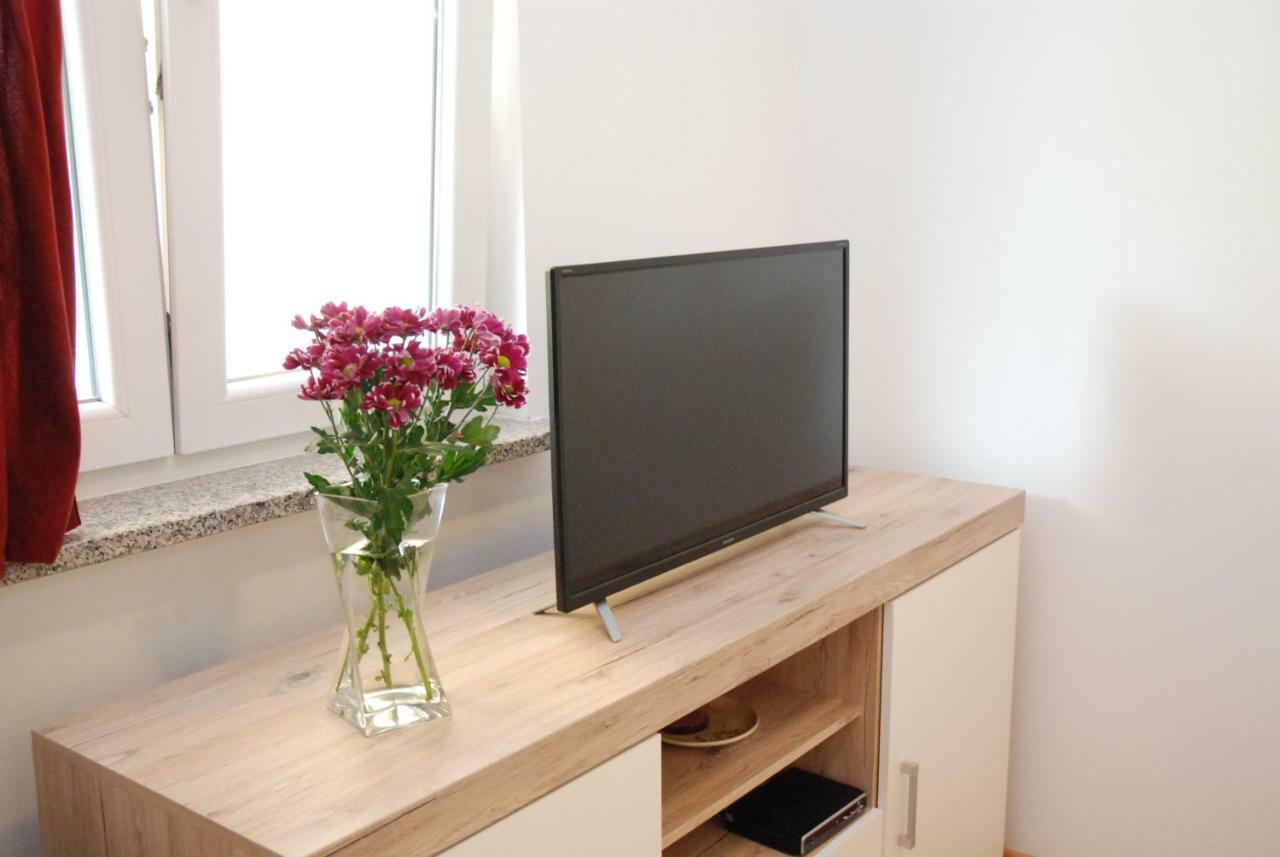 Apartmani Radin Rosini Exteriér fotografie
