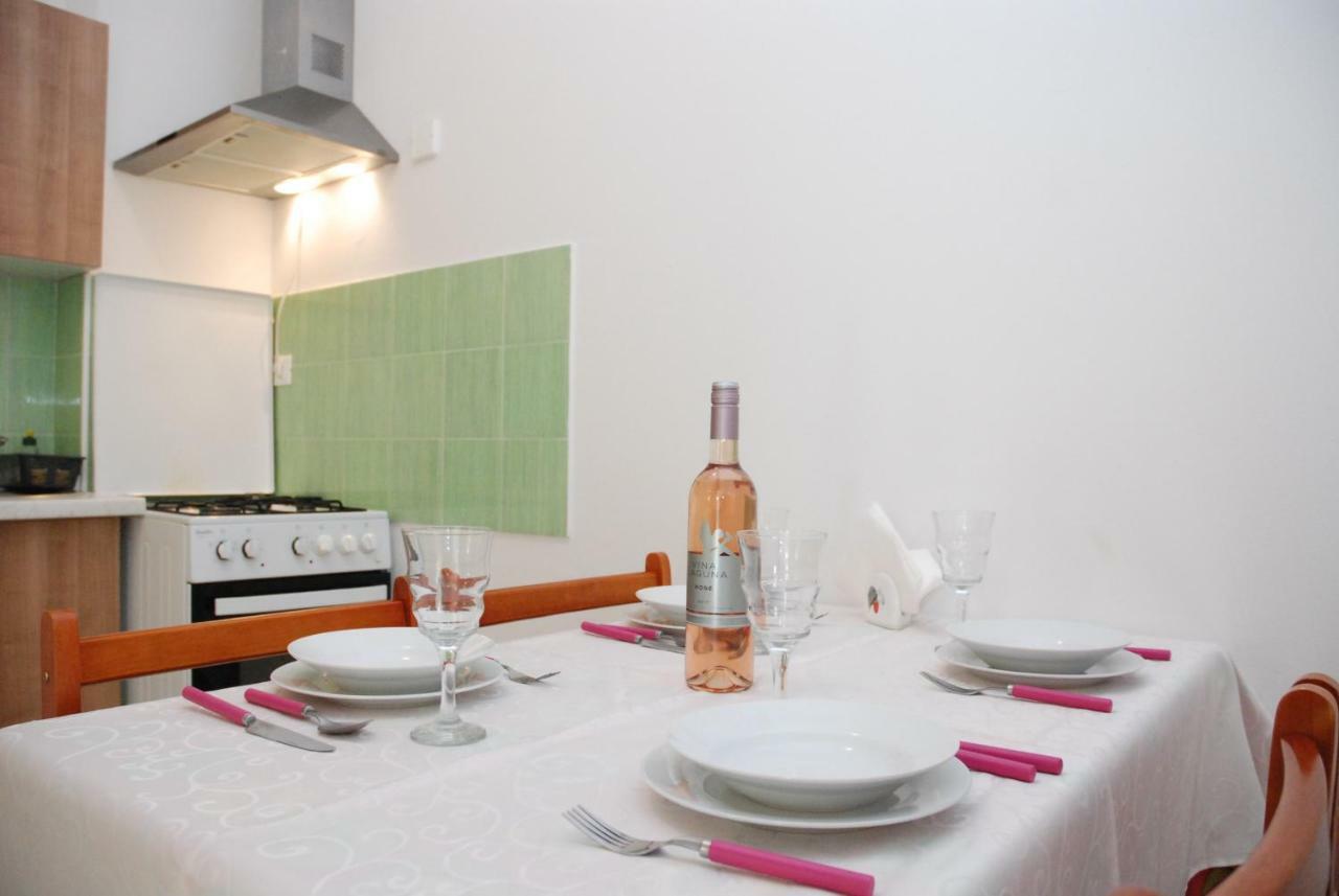 Apartmani Radin Rosini Exteriér fotografie