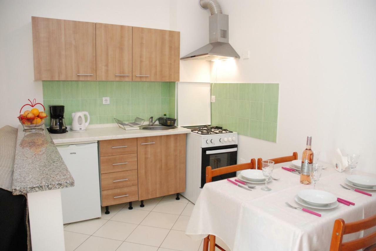 Apartmani Radin Rosini Exteriér fotografie
