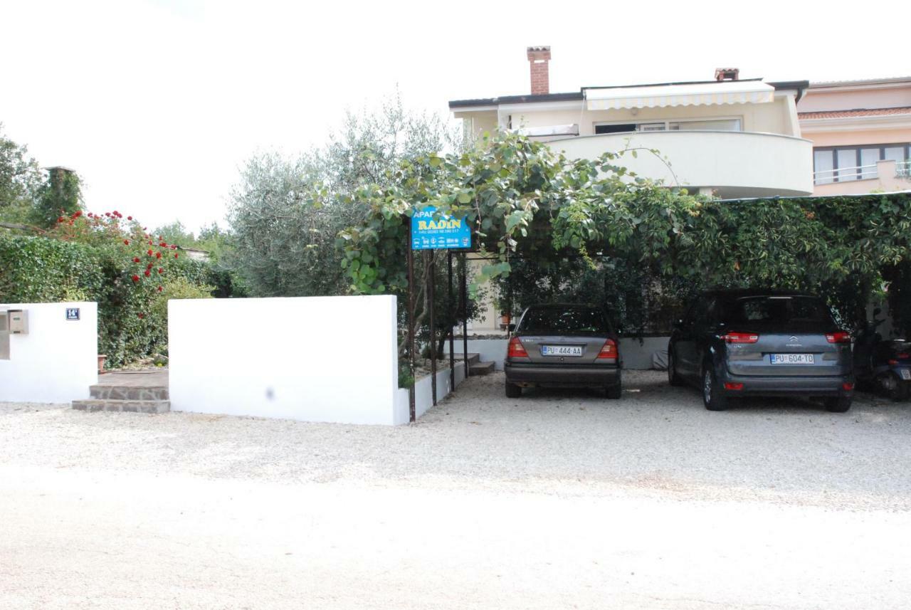 Apartmani Radin Rosini Exteriér fotografie