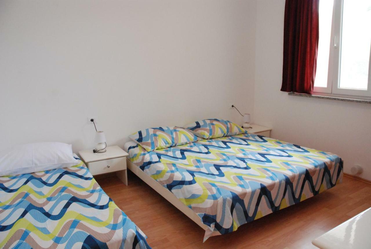 Apartmani Radin Rosini Exteriér fotografie